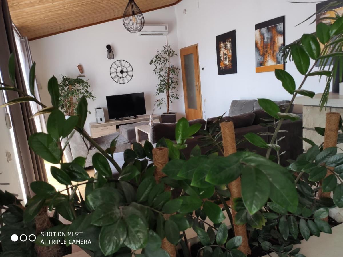 Apartment Burich Makarska Buitenkant foto