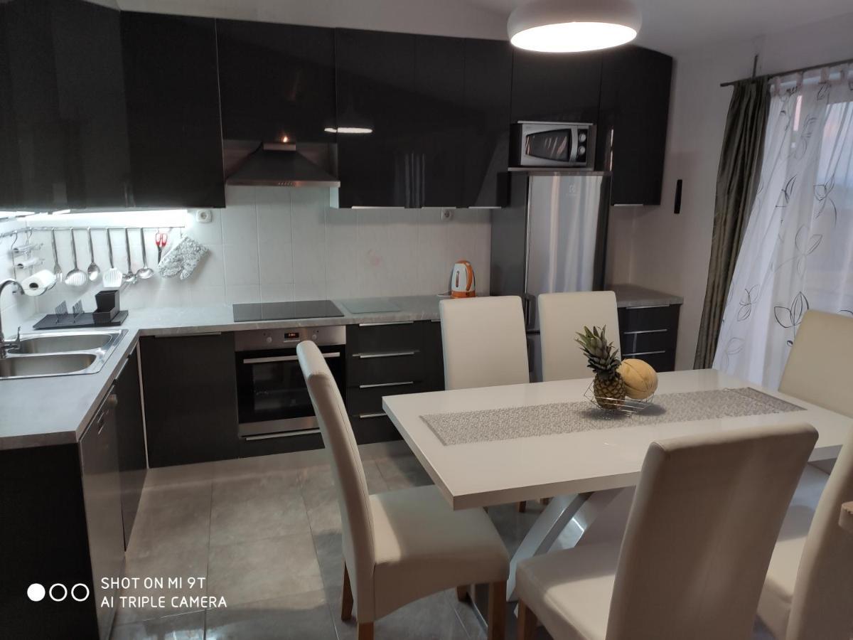 Apartment Burich Makarska Buitenkant foto