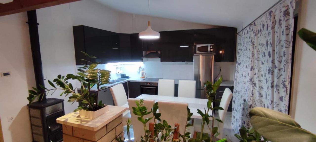 Apartment Burich Makarska Buitenkant foto